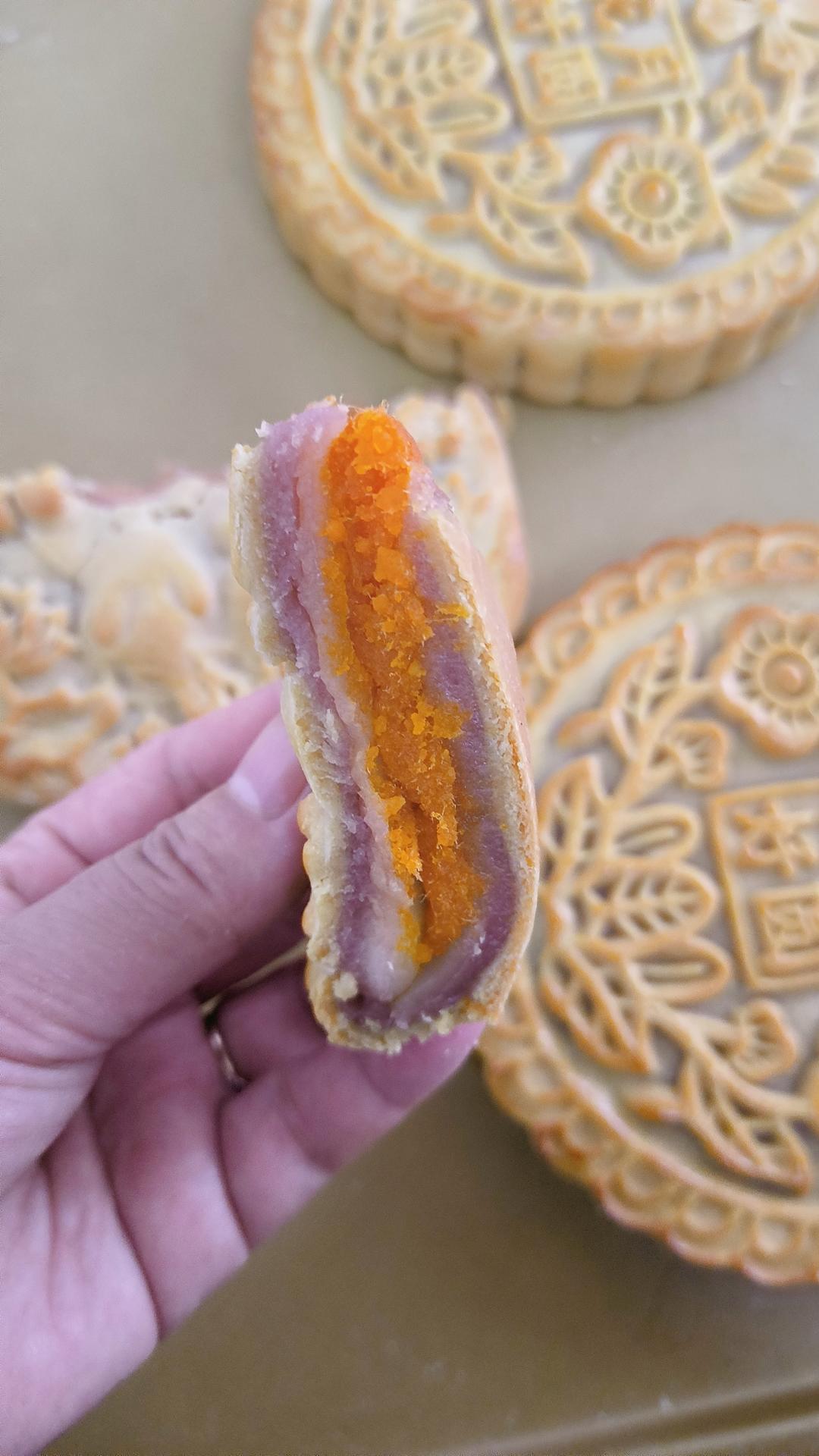 《Tinrry+》教你做广式大月饼（芋泥+麻薯+咸蛋黄肉松）