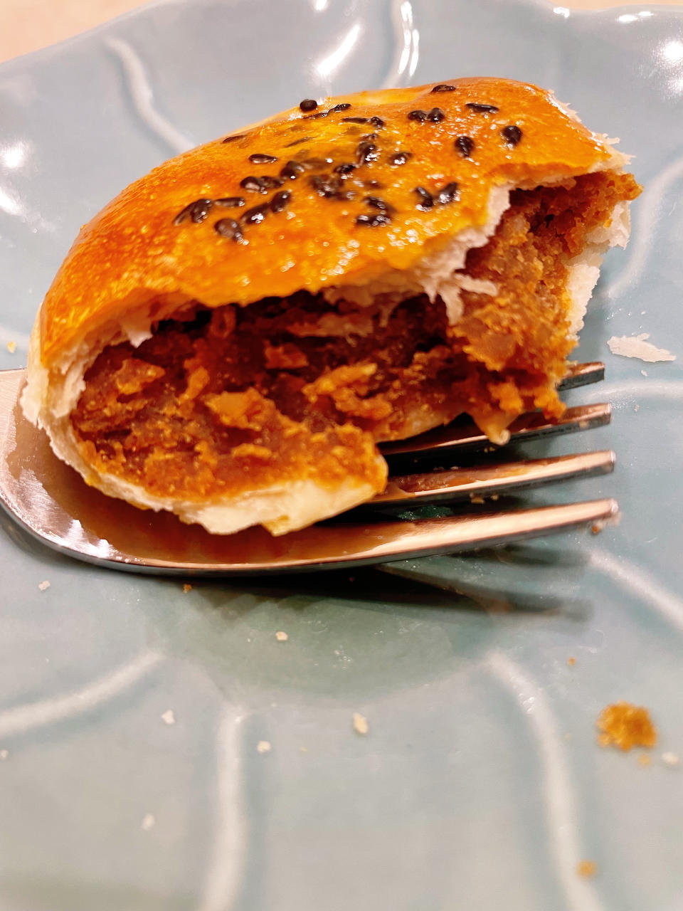 这么薄的皮，这么多的馅儿~~ | 金黄香酥的栗子肉松饼