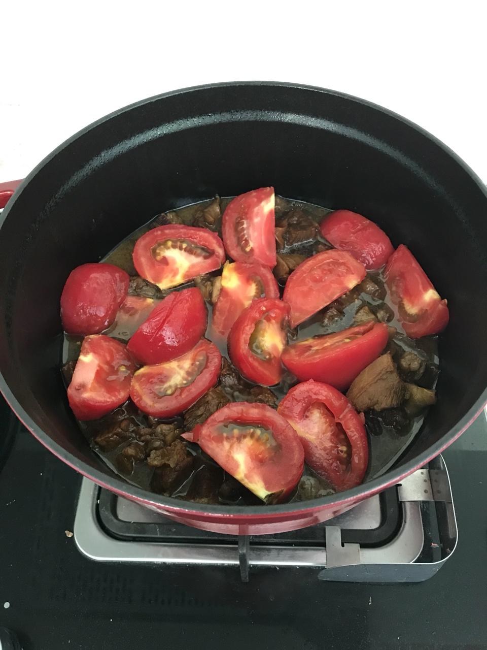 番茄炖带骨牛腩—Staub珐琅铸铁锅
