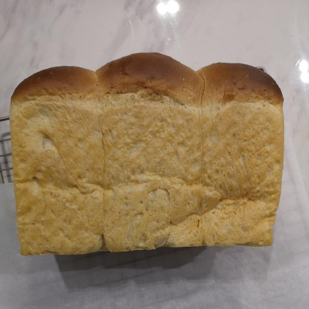 烫种鲜奶吐司