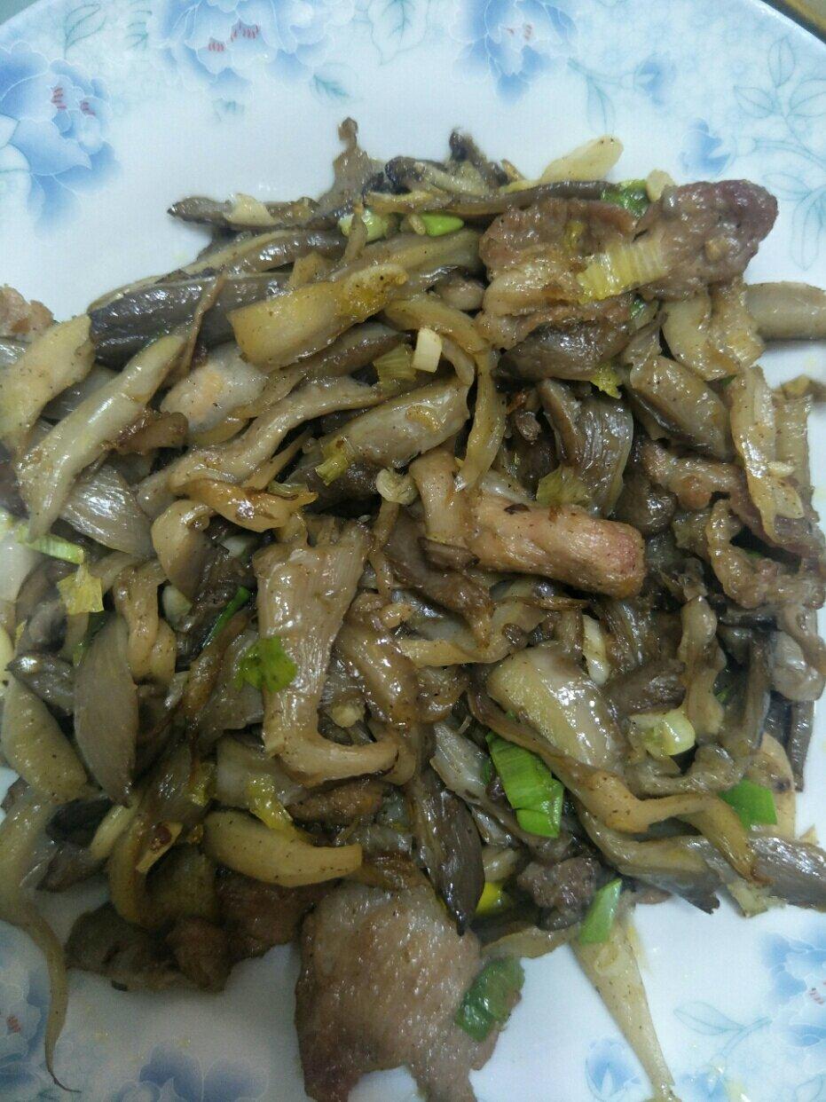 平菇炒肉