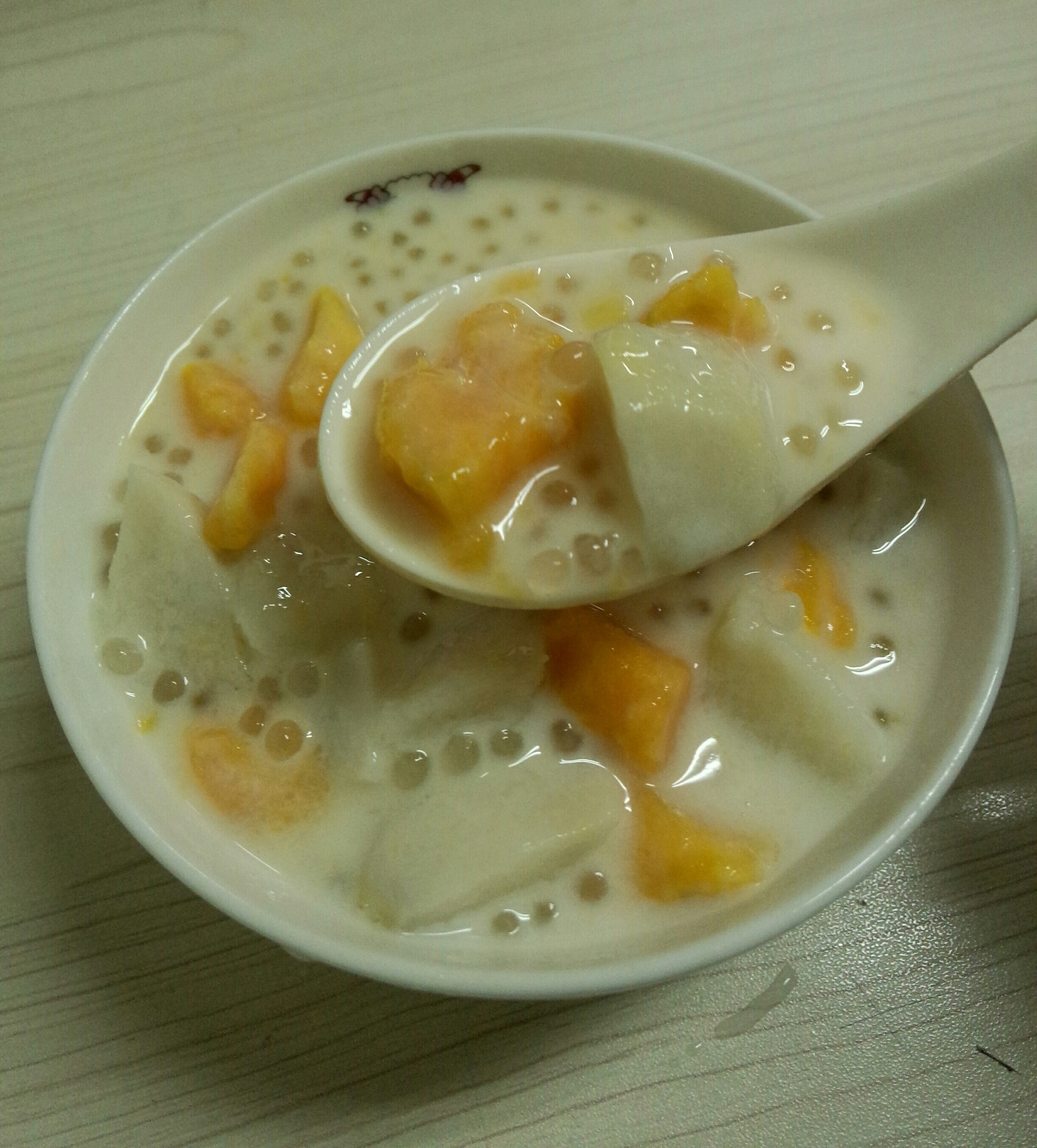 椰奶香芋西米露