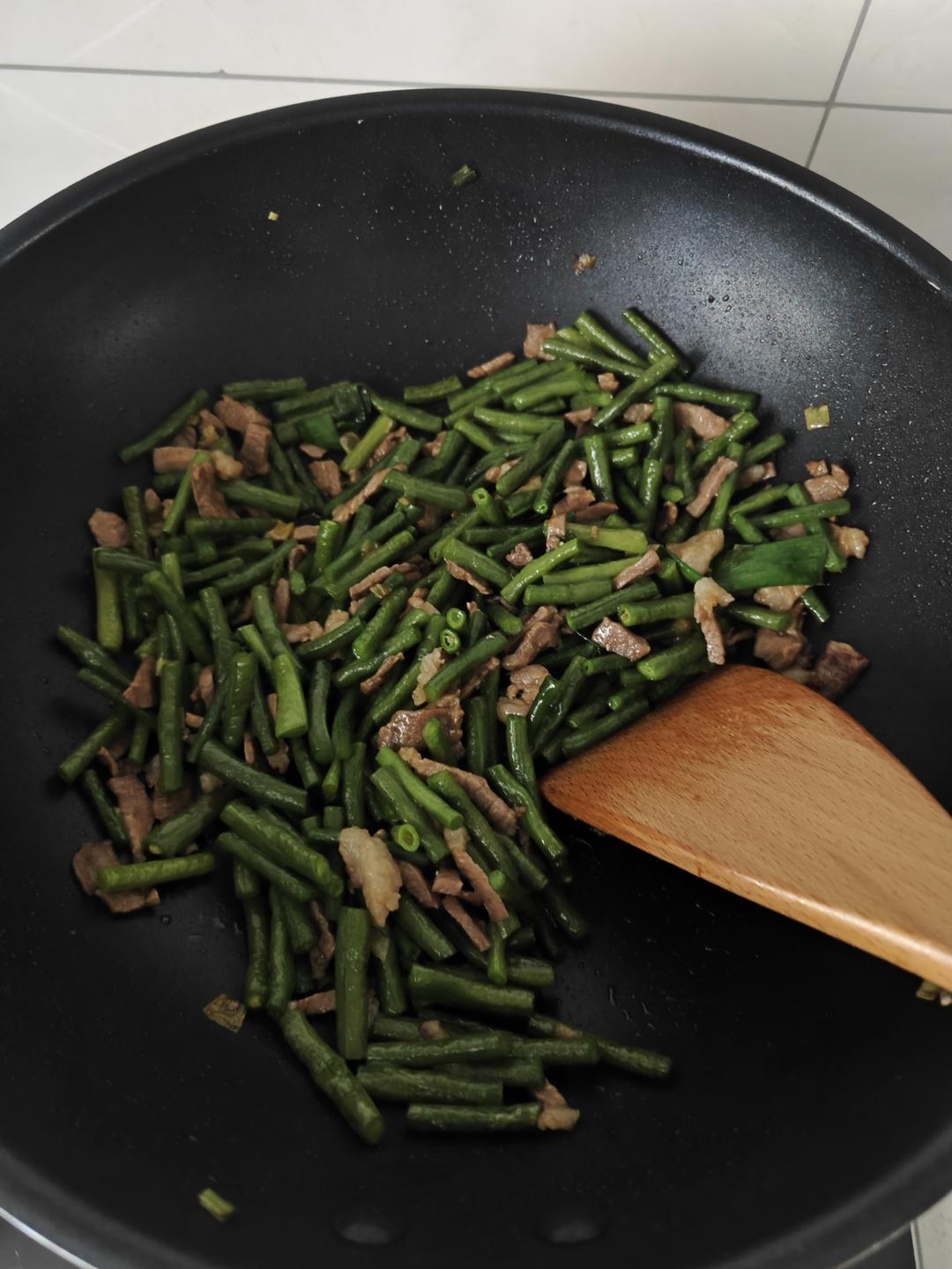 肉丝炒豇豆