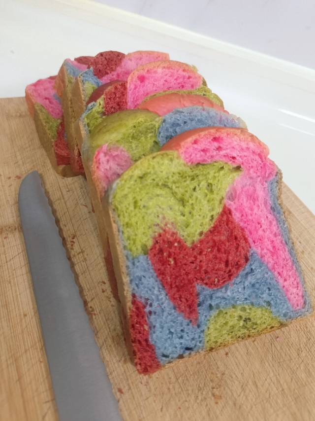 🌈一款有颜有料的彩虹吐司，颜控必做！