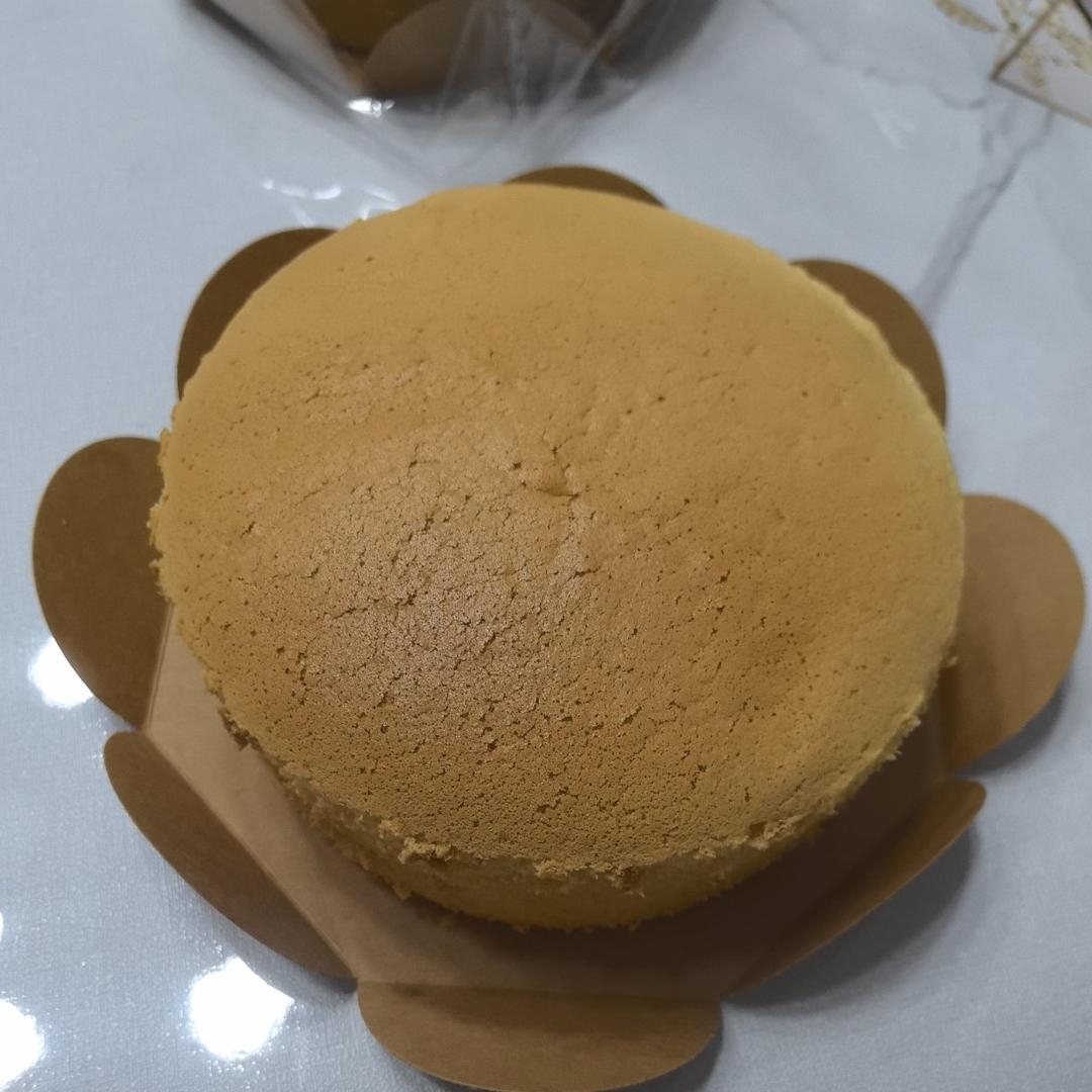 最近爆火的牛奶软蛋糕很好卖 赶紧把配方给你整理好了