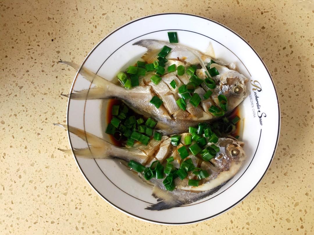 葱油鲳鱼