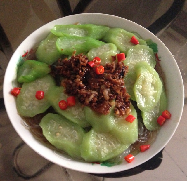 蒜茸粉丝蒸丝瓜