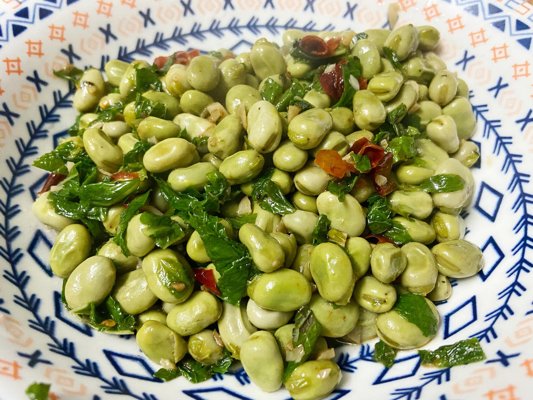 藿香炒胡豆(把春天吃进肚子里)