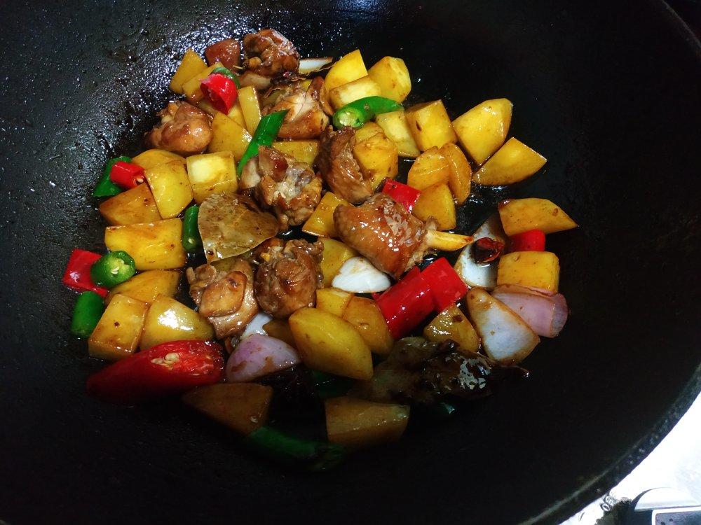土豆黄焖鸡