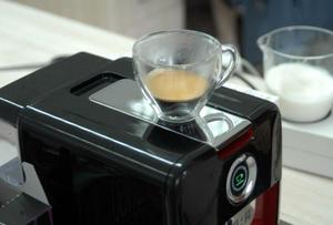 用AAA胶囊咖啡机做简单的卡布奇诺咖啡的做法 步骤5