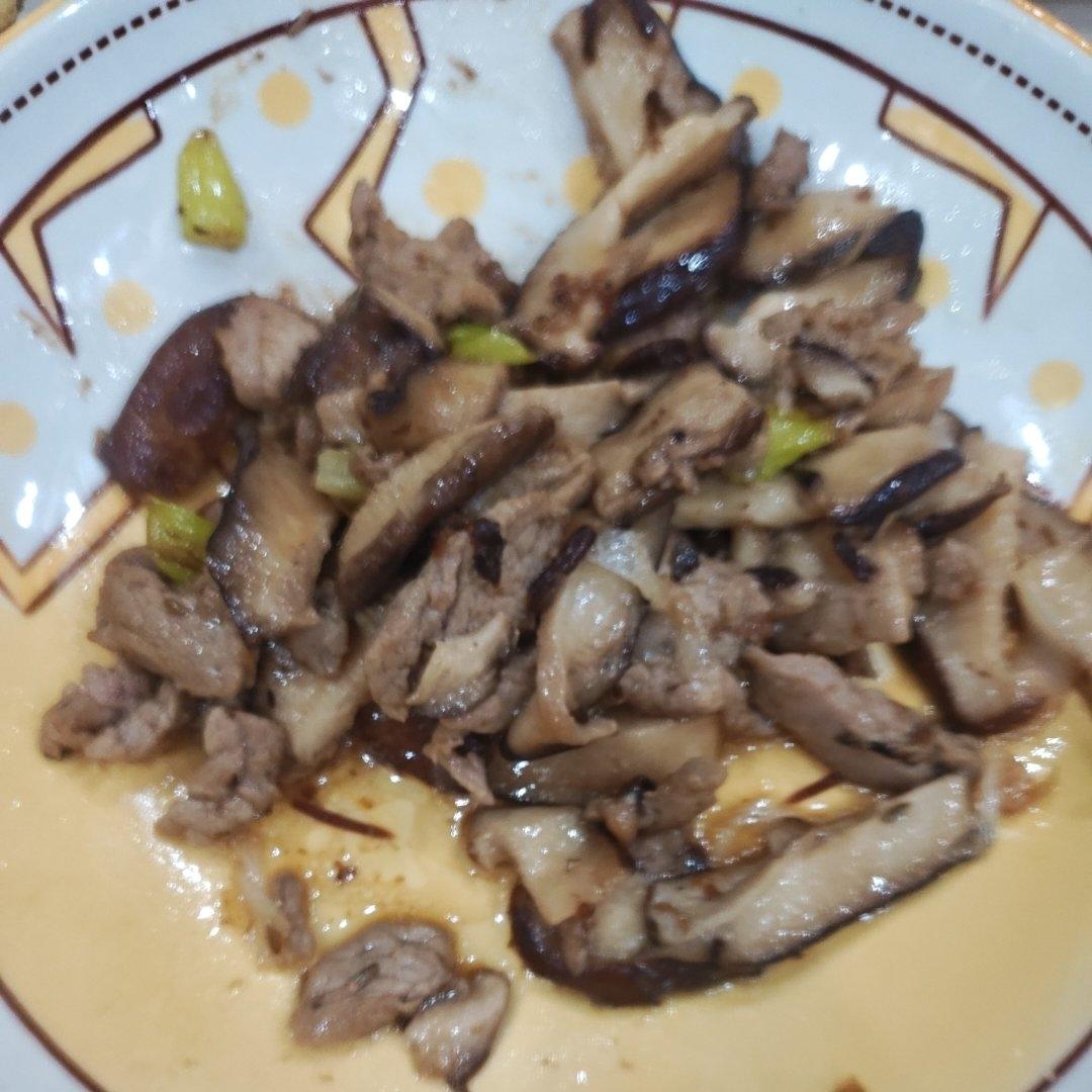 香菇炒肉