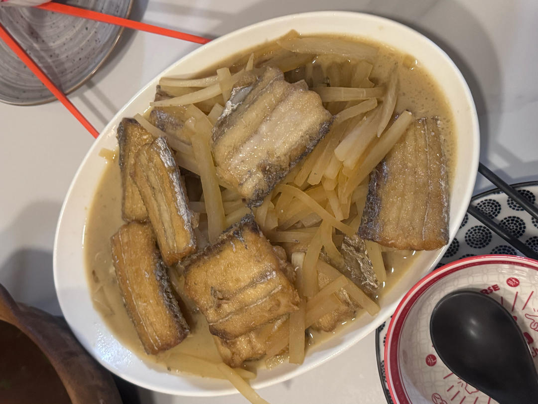 带鱼烧萝卜丝
