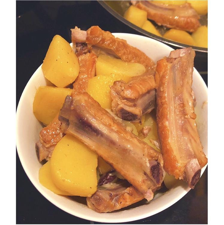 红烧排骨土豆
