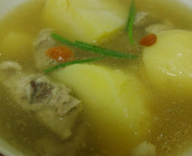 排骨煲土豆汤