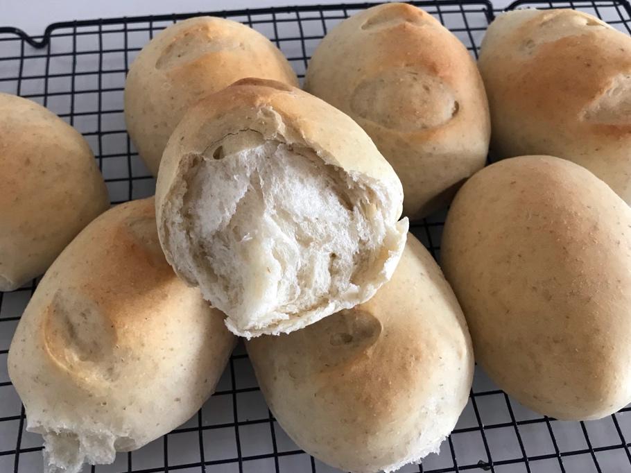 俄罗斯人的无糖少盐，植物油版面包