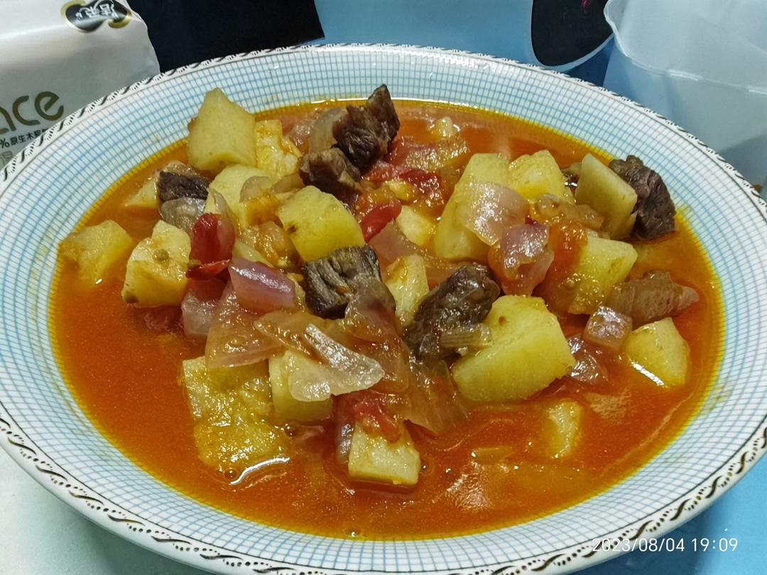 快手西红柿土豆炖牛肉