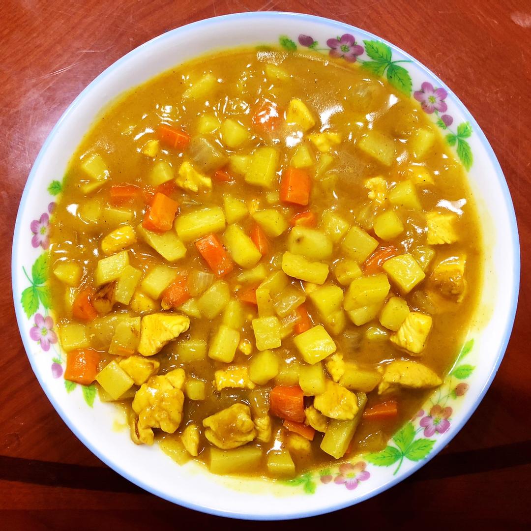 rochefort做的土豆鸡肉咖喱(加入红薯)