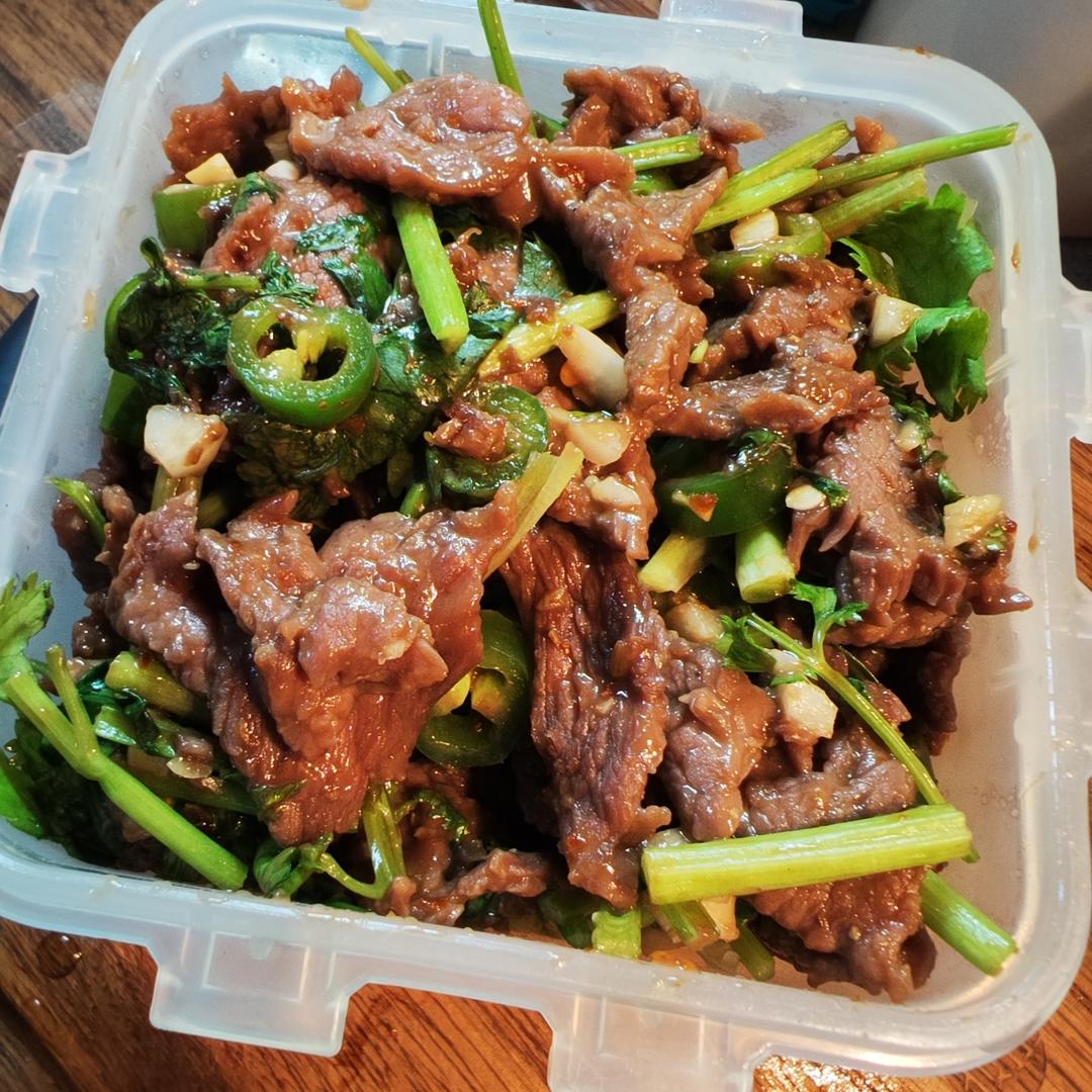 香菜牛肉