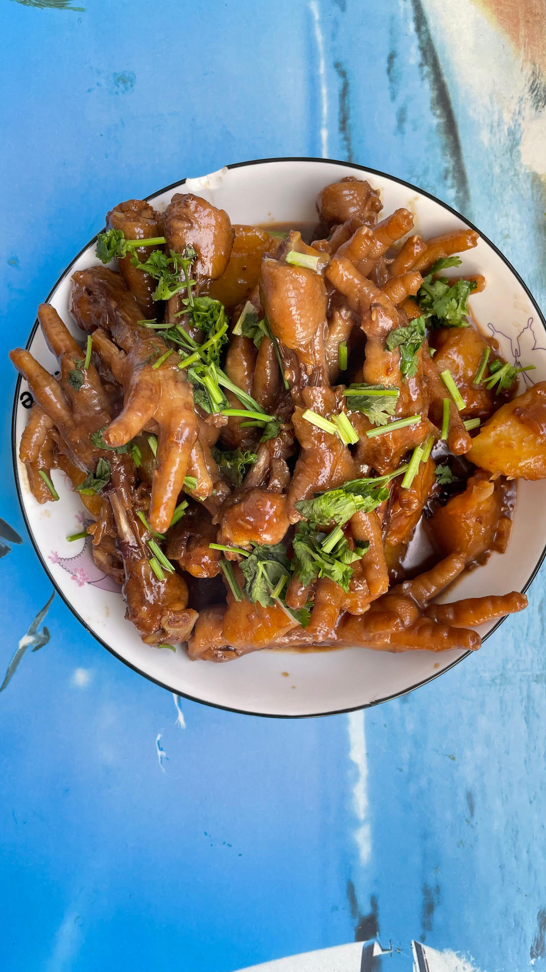 “销魂”卤鸡爪