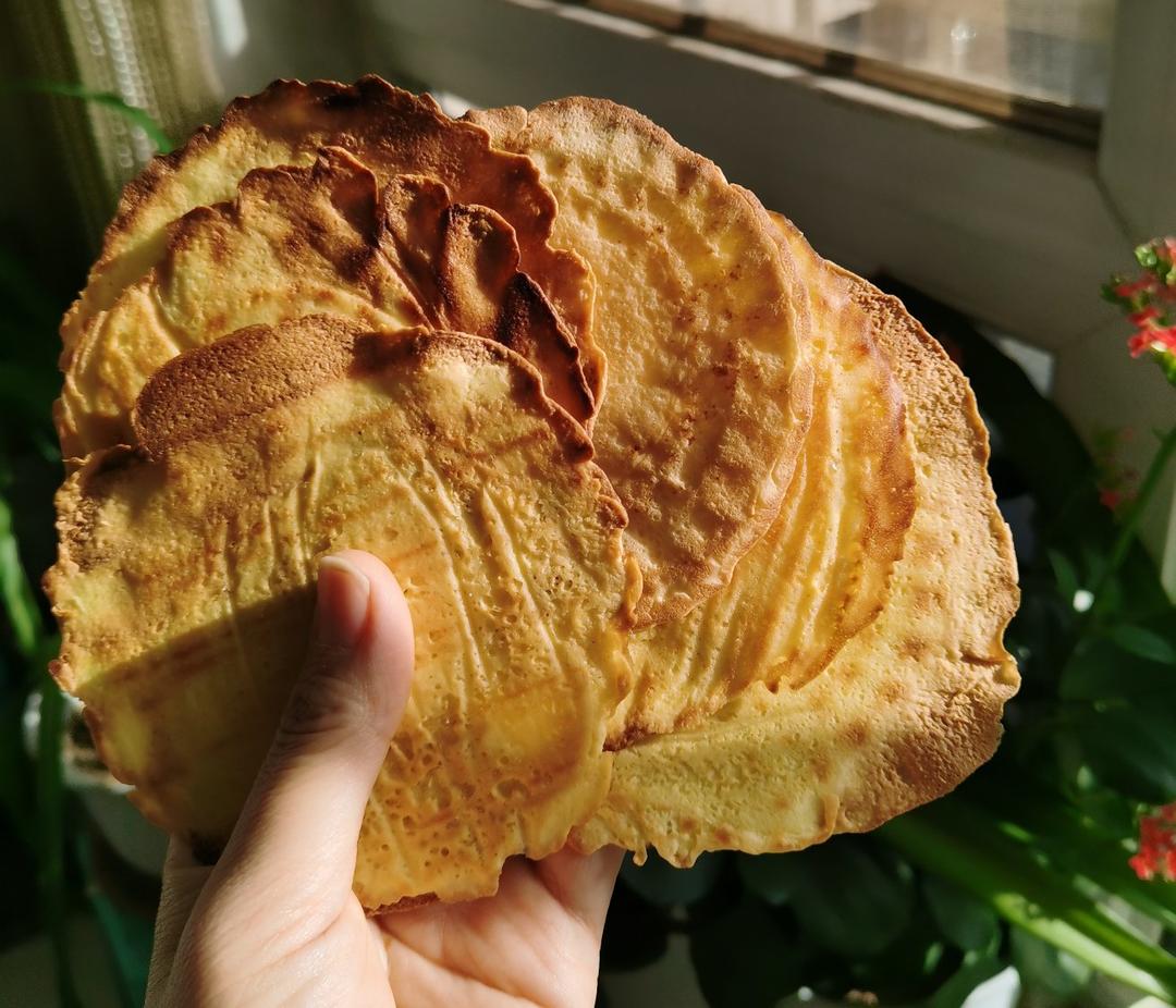 香酥脆的蛋卷饼