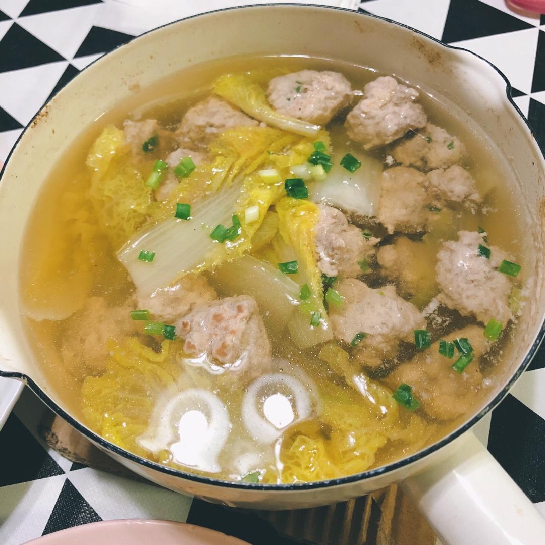 5分钟搞定的青菜肉丸汤