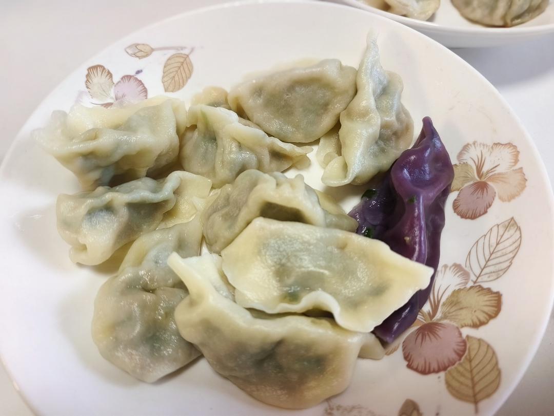 韭菜猪肉饺子(最简单最好吃又最多汁的饺子)