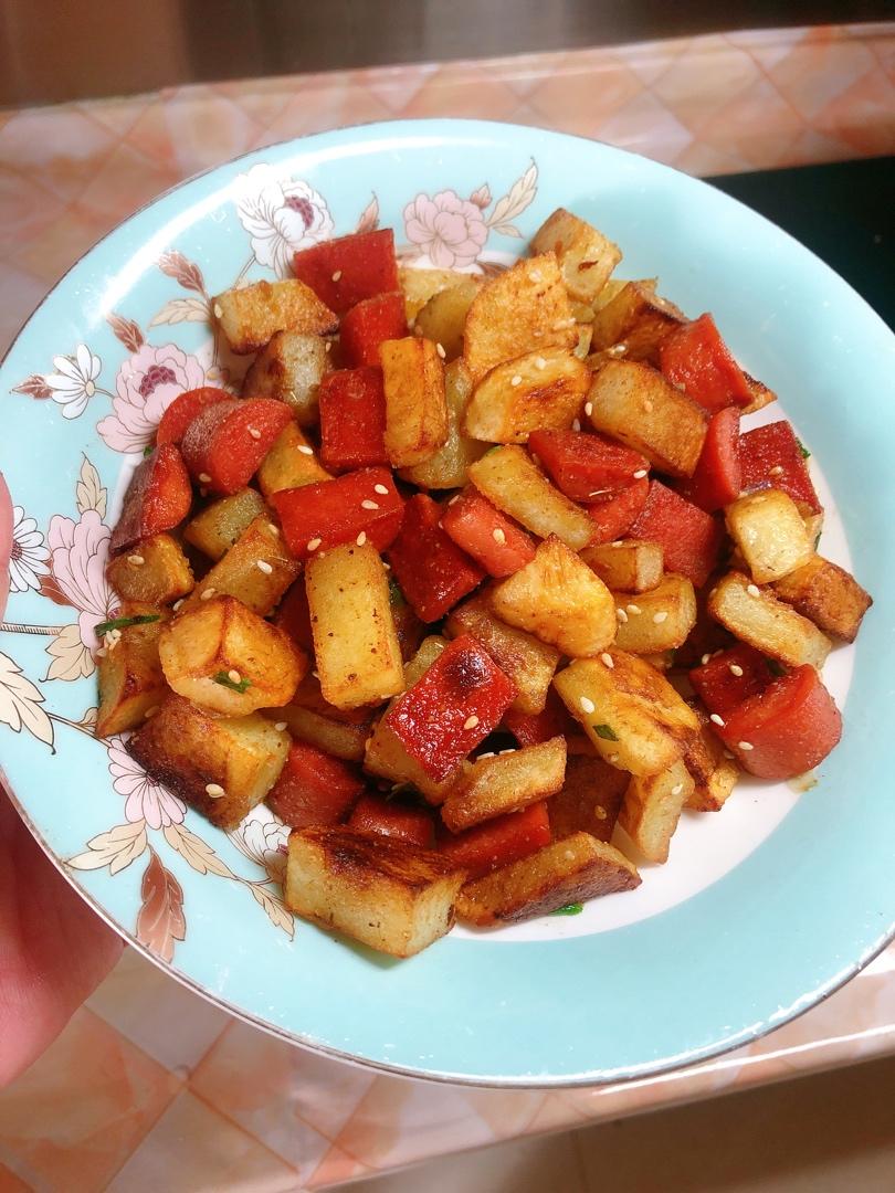 香辣过瘾❗️超好吃孜然火腿土豆丁，吃一口就沦陷❗️