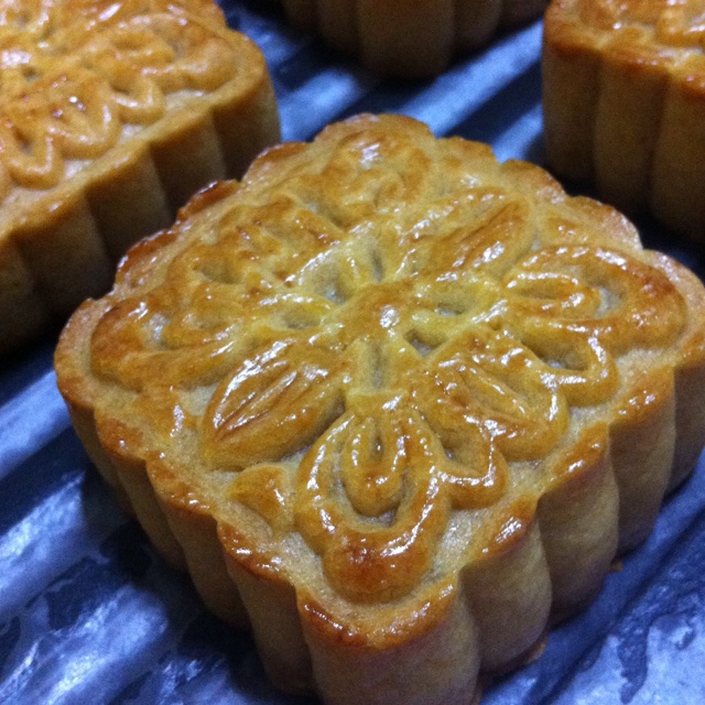 广式月饼——蛋黄莲蓉月饼