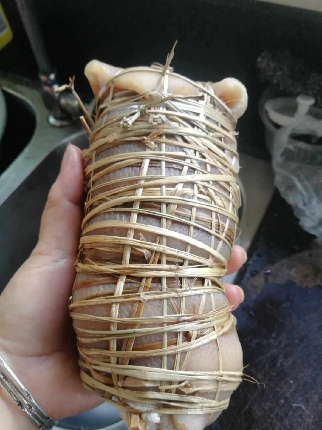 开胃凉菜【沙姜猪手】，汤汁超下饭！