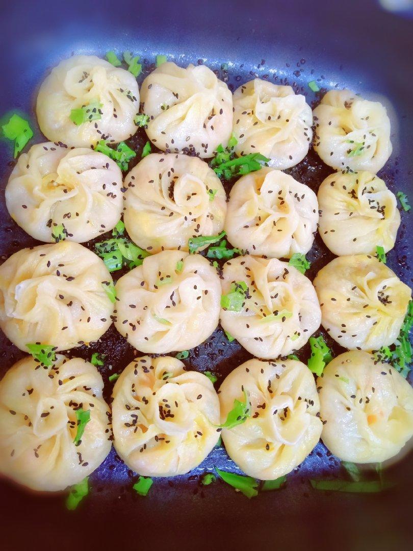 饺子皮版生煎包