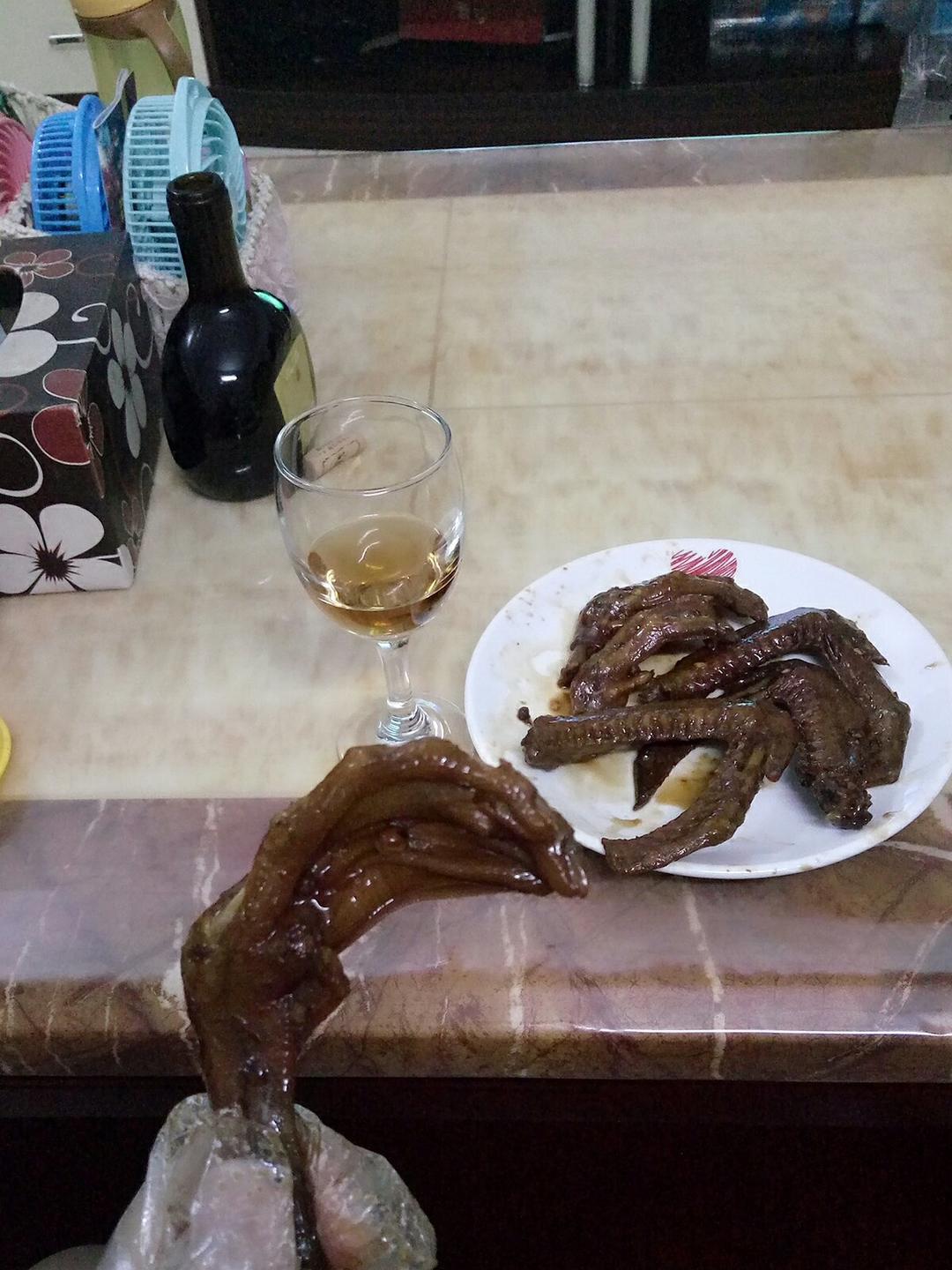 完爆小吃摊之卤鸭爪