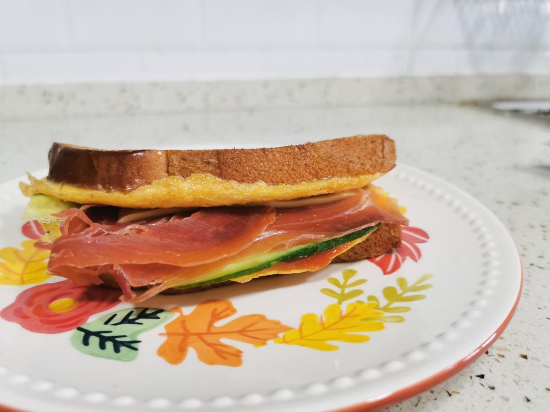 牛油果抱蛋三明治吐司🥪10分钟元气早餐