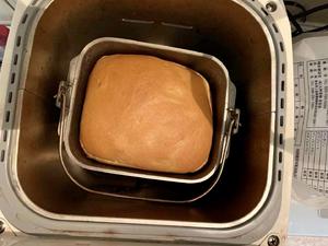 （自己版）松下面包机基础吐司配方的做法 步骤1