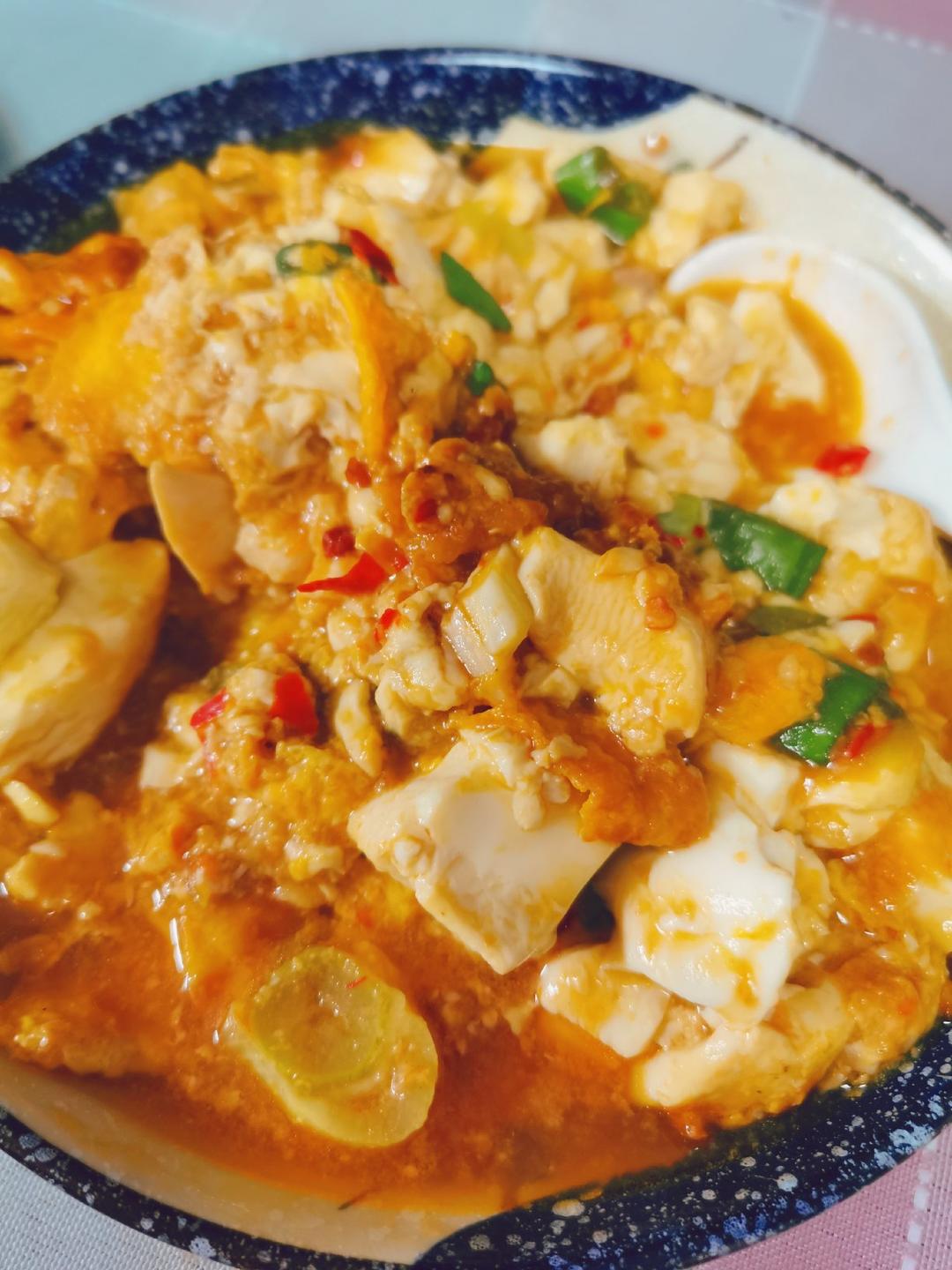 5分钟搞定‼️超下饭的鸡蛋抱豆腐！