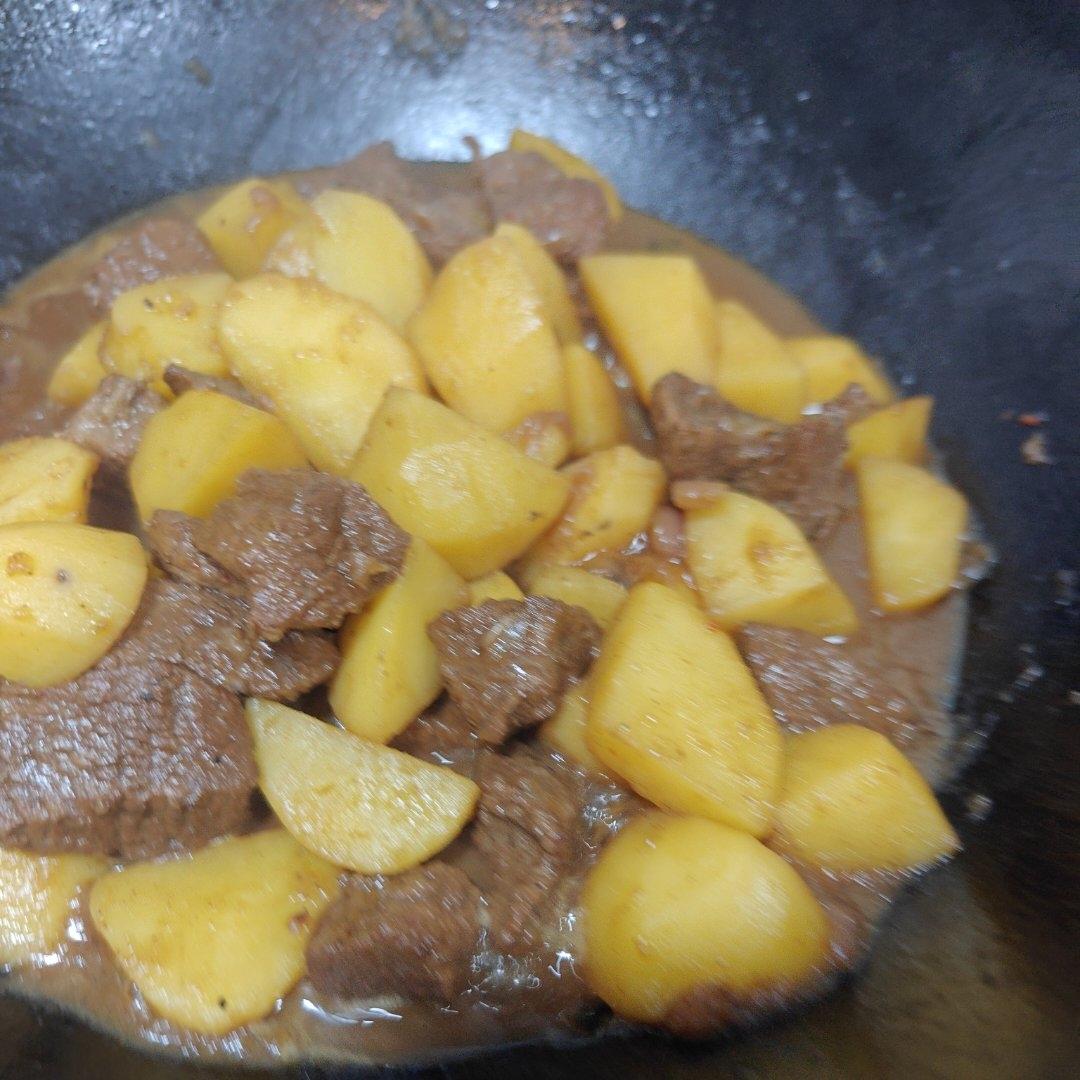 土豆炖牛肉