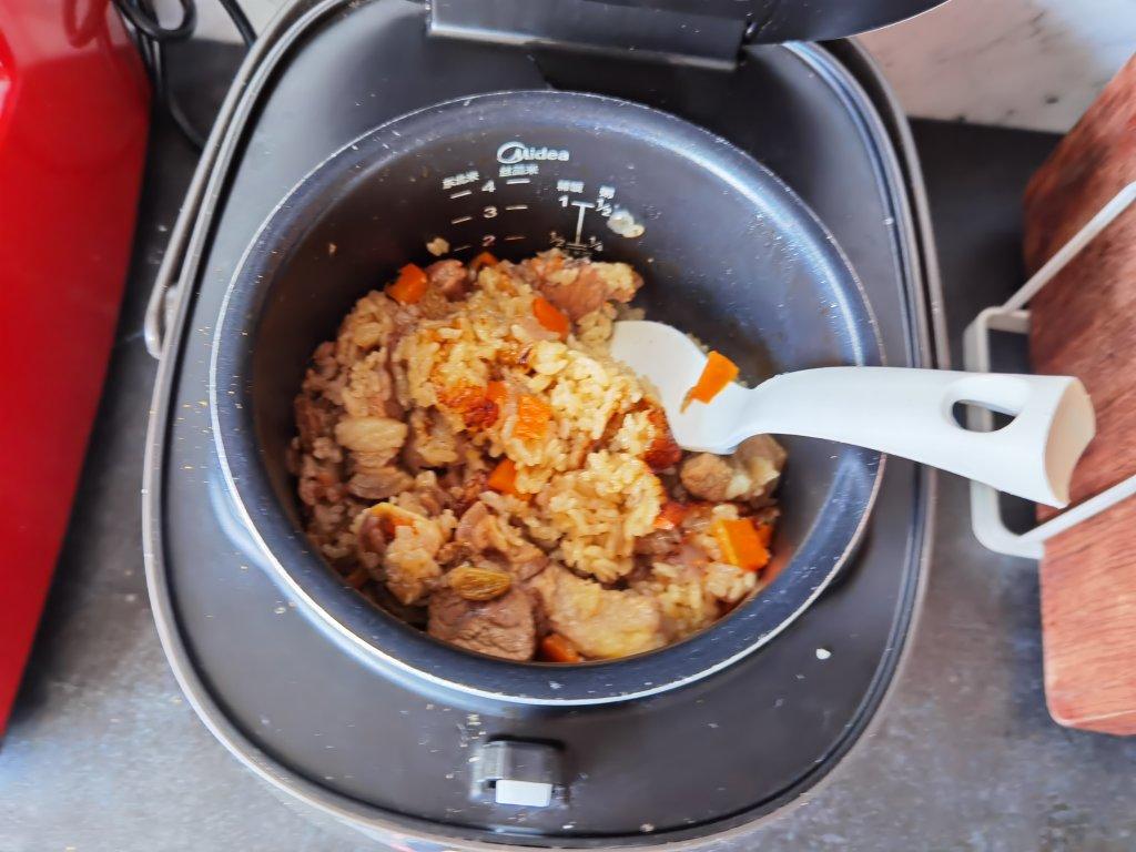 手抓羊肉饭