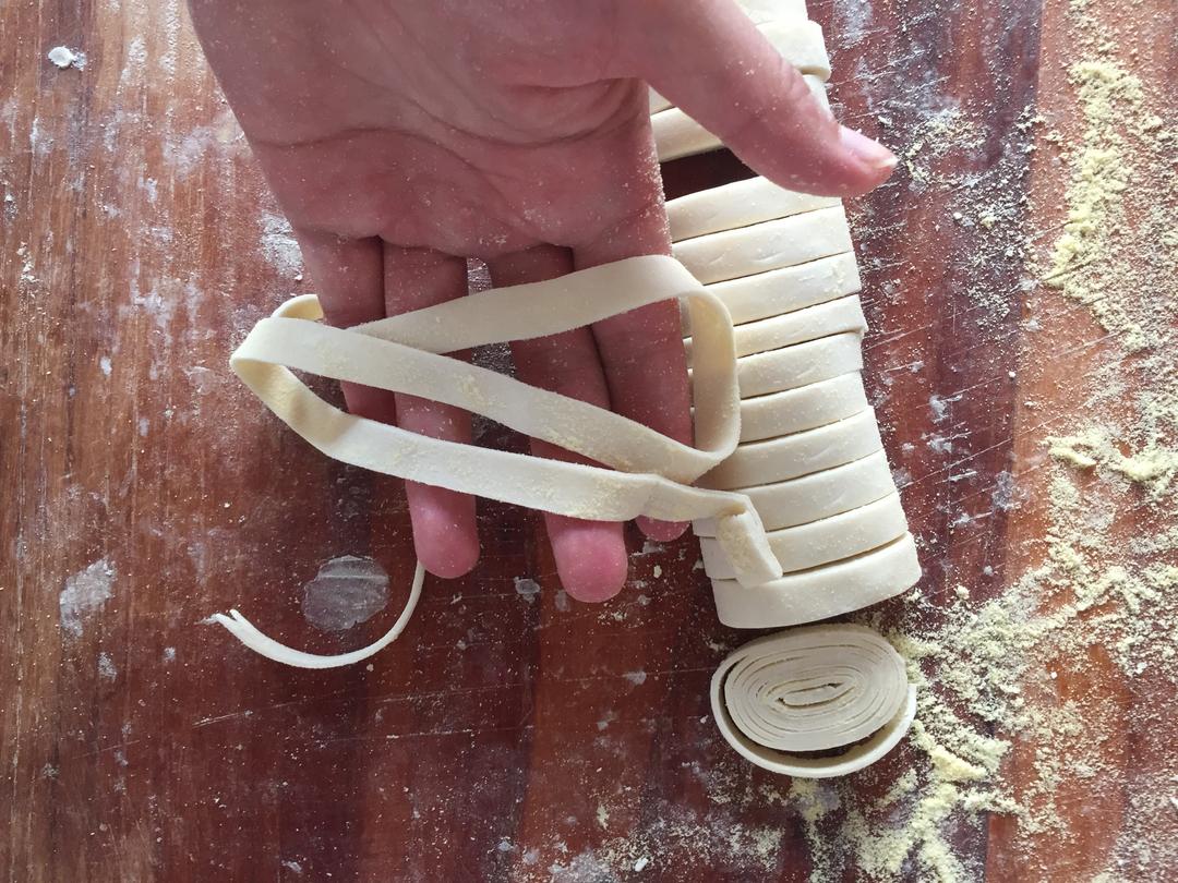 面条机压宽面的做法