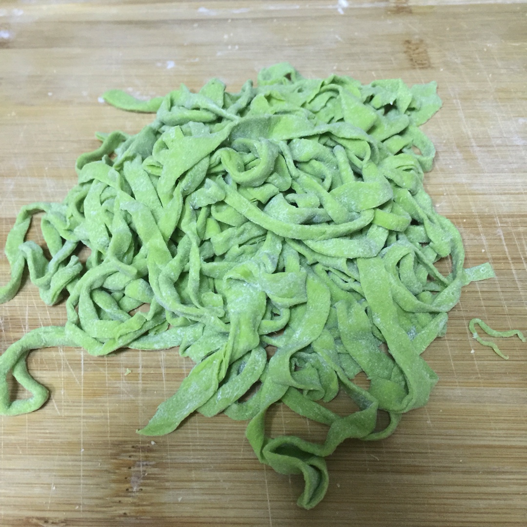 鸡蛋手擀面