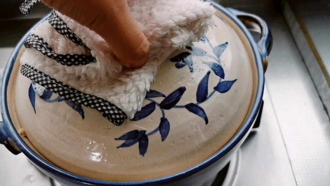 鲜菇焖梅肉 没啥缺点就是费饭得很