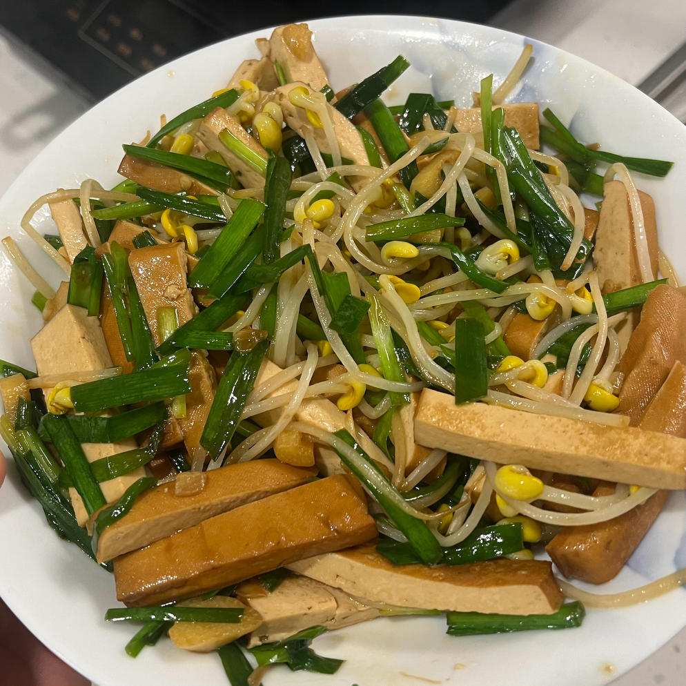 豆芽炒香干