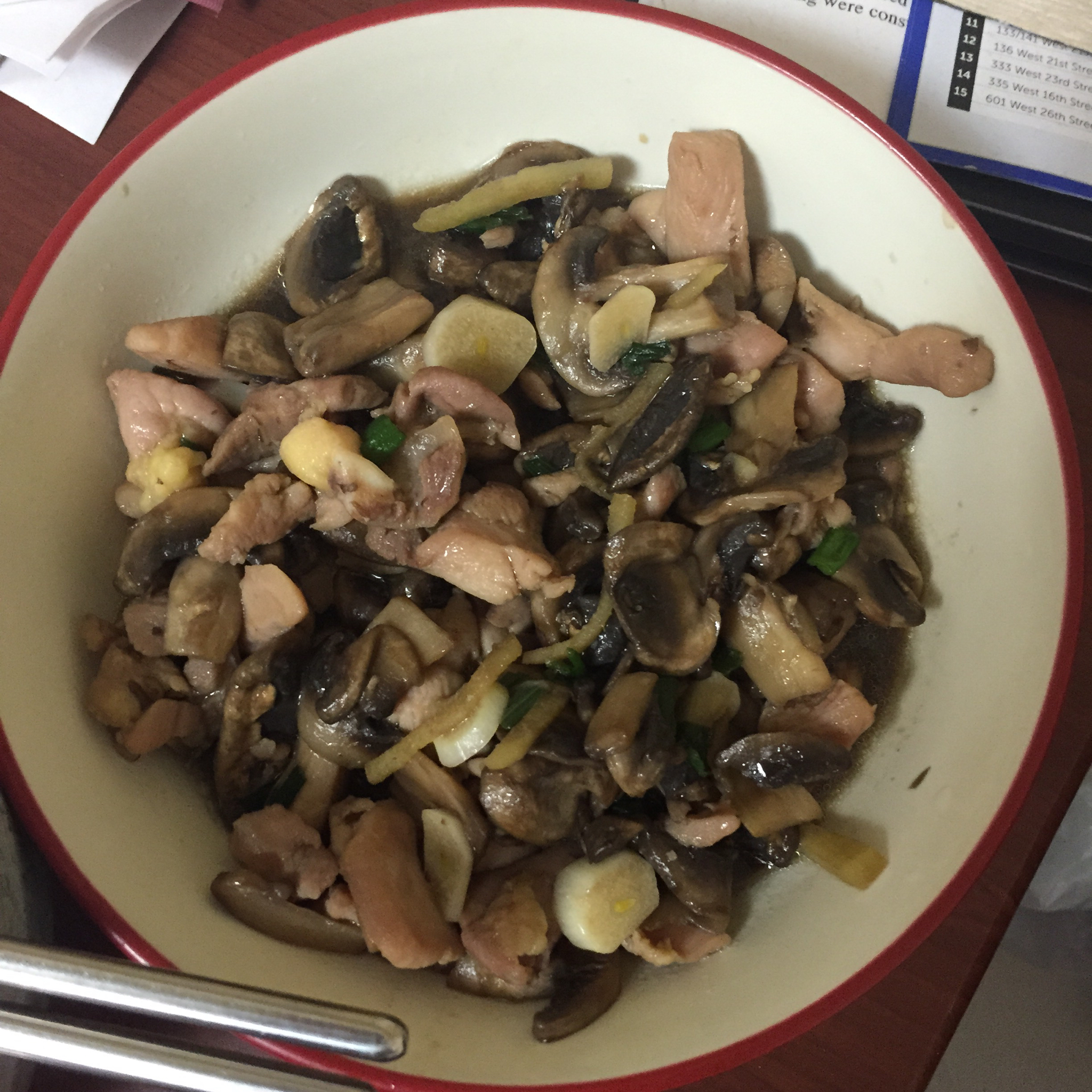 蘑菇滑鸡（香菇滑鸡）