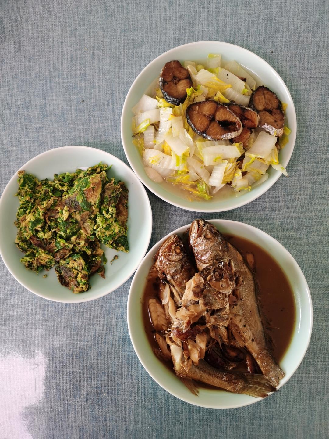 小婷食光🔆芹菜叶炒鸡蛋