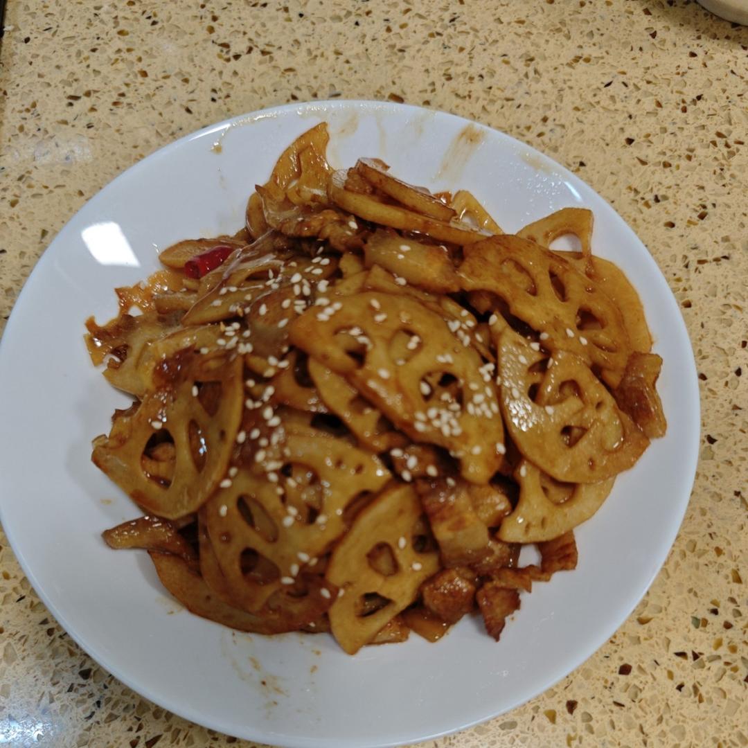莲藕炒五花肉