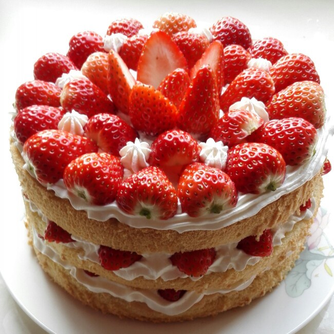 水晶_3yga做的草莓裸蛋糕