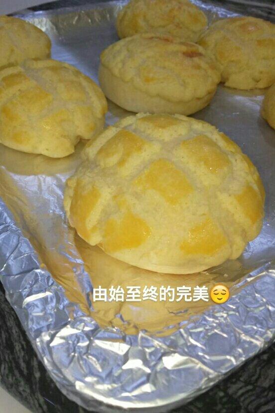 好吃到炸裂的港式菠萝包（附带制作酥皮的小视频）