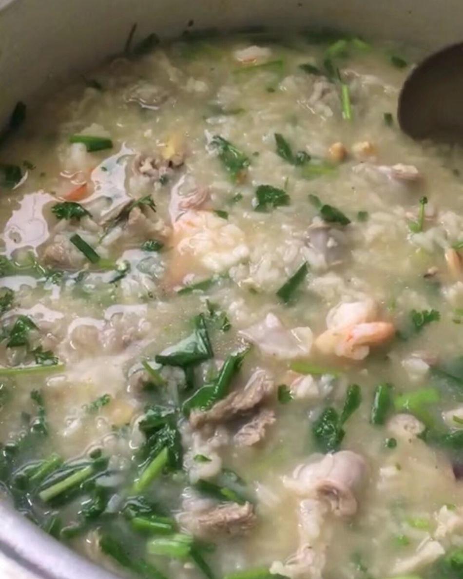 猪肝粉肠瘦肉粥