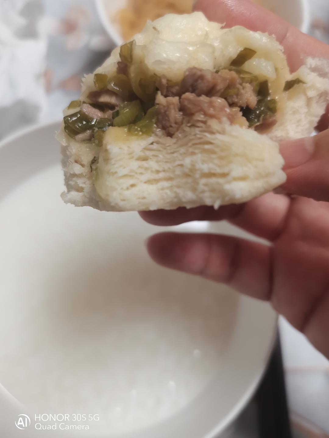 云南破酥包子
