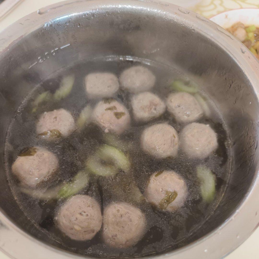紫菜牛肉丸汤，多一步超香