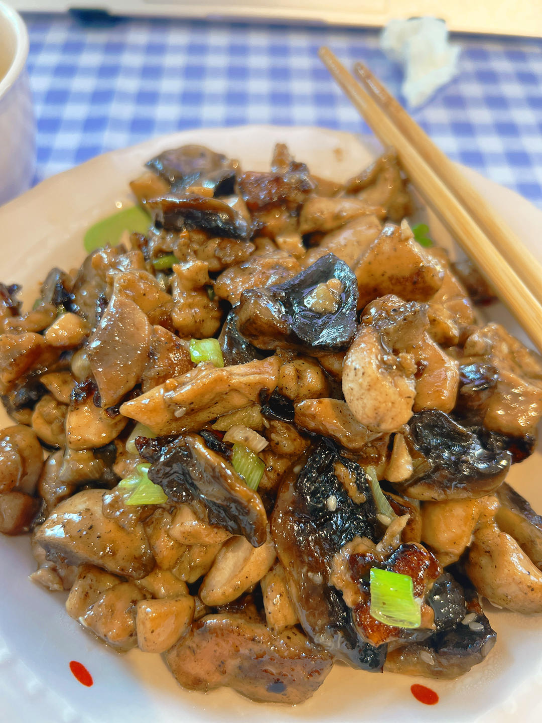 口蘑蒜香鸡腿肉