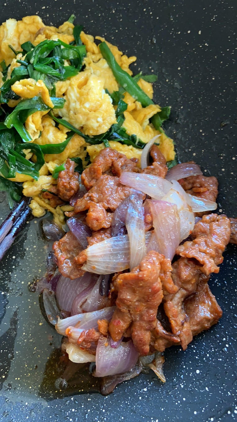 韭菜炒鸡蛋——三分钟快手下饭菜 掌握火候的秘诀